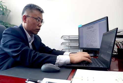 愛琢磨伴他走過 春夏秋冬 記國網(wǎng)江蘇電力工程咨詢公司設(shè)計(jì)咨詢中心主任戚緒安