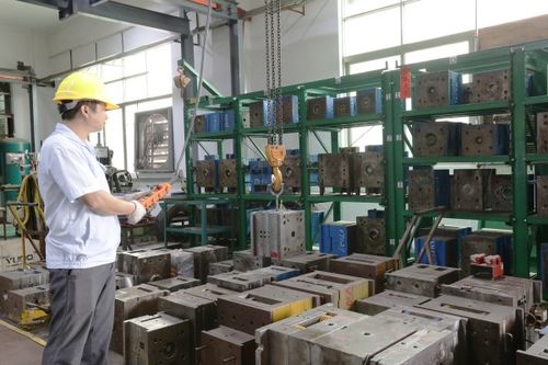 求介紹 想找個(gè)做模具設(shè)計(jì)與制造的小家電加工廠,有沒有好點(diǎn)的廠推薦 謝謝