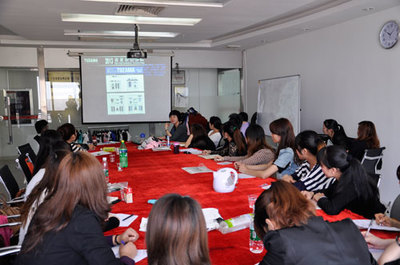 兔仔嘜品牌童裝營銷團(tuán)隊(duì) 助你成就創(chuàng)業(yè)夢想